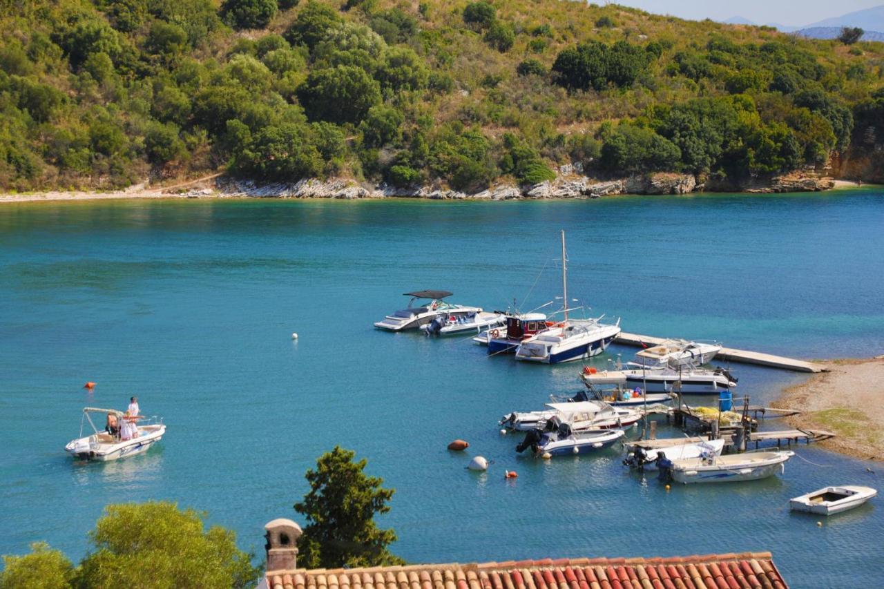 Spiros Saint Stephanos Apartament